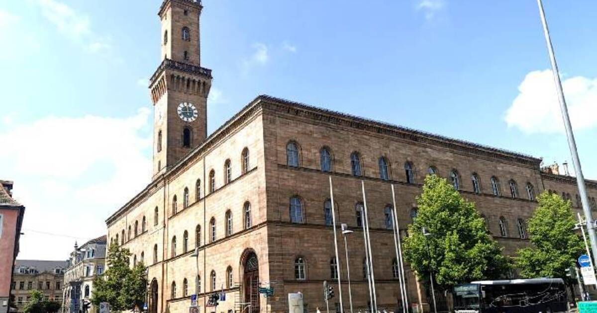 175 Jahre Fürther Rathaus : großes Jubiläumsprogramm | Radio F
